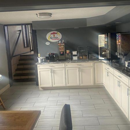 Super 8 By Wyndham Miles City Zewnętrze zdjęcie