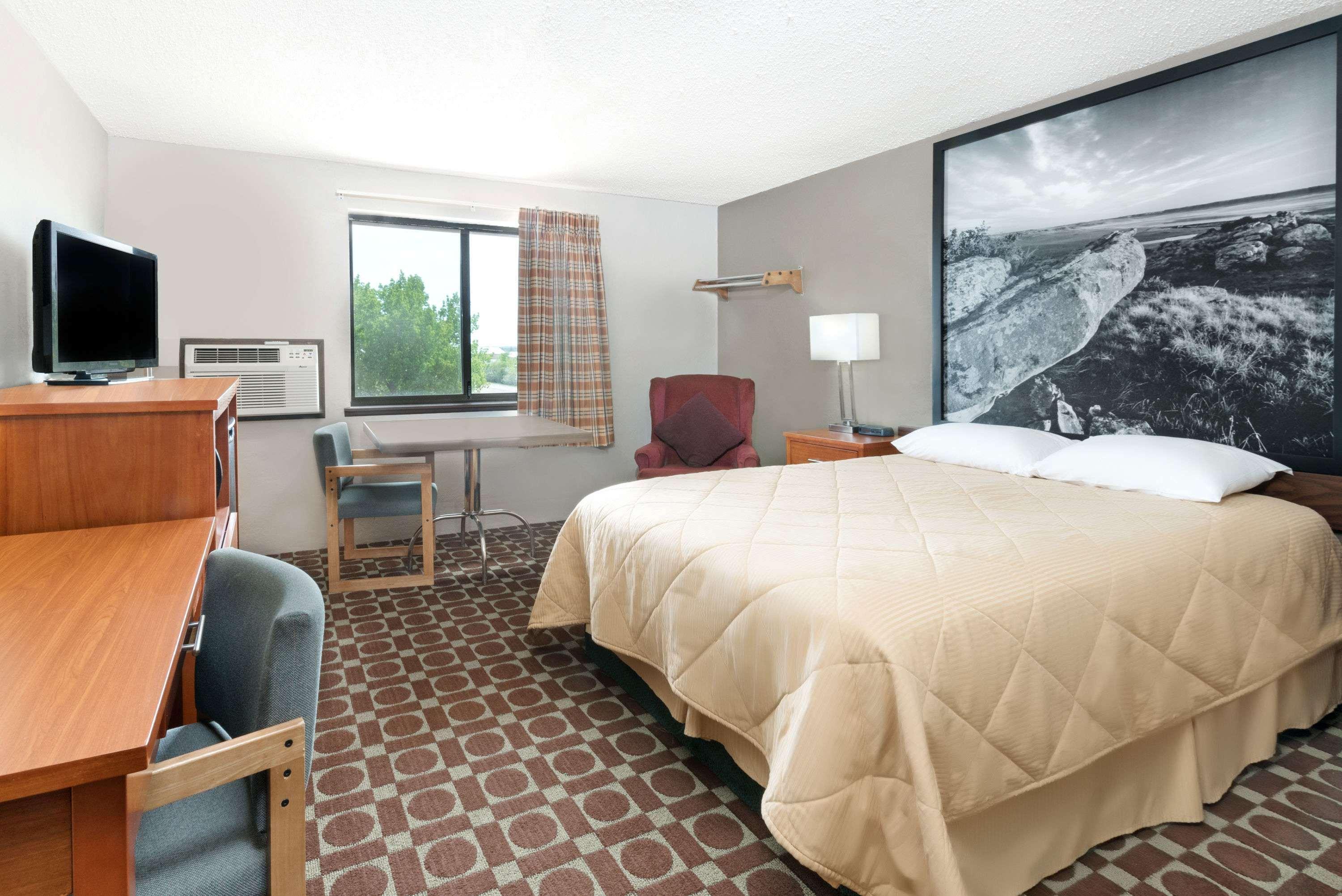 Super 8 By Wyndham Miles City Zewnętrze zdjęcie