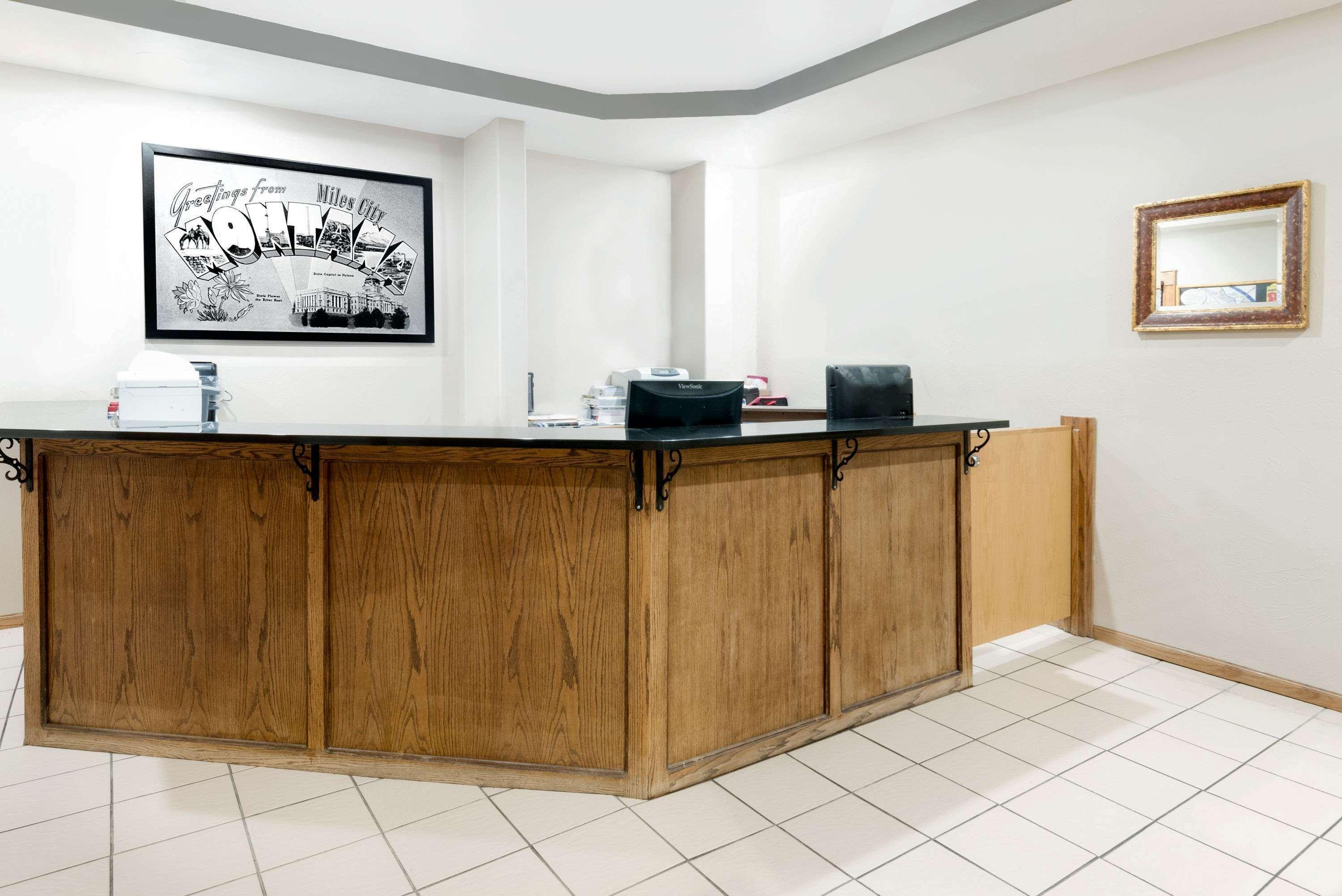 Super 8 By Wyndham Miles City Zewnętrze zdjęcie