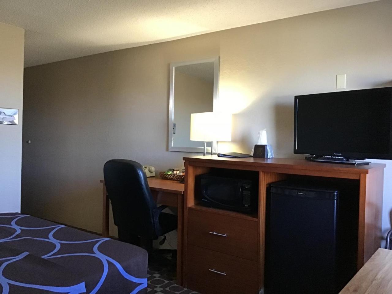 Super 8 By Wyndham Miles City Zewnętrze zdjęcie