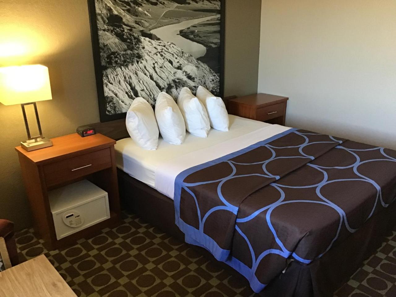 Super 8 By Wyndham Miles City Zewnętrze zdjęcie